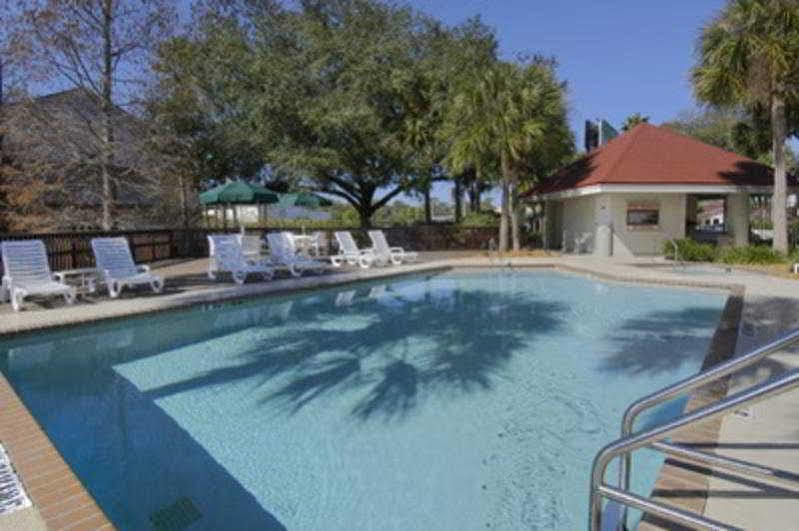 Bay Inn On Busch Тампа Экстерьер фото